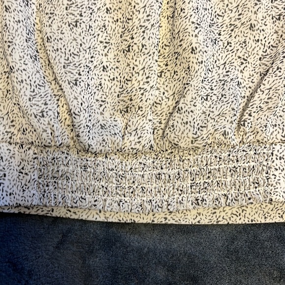 Express Smock Mock Neck Top - Picture 4 of 6